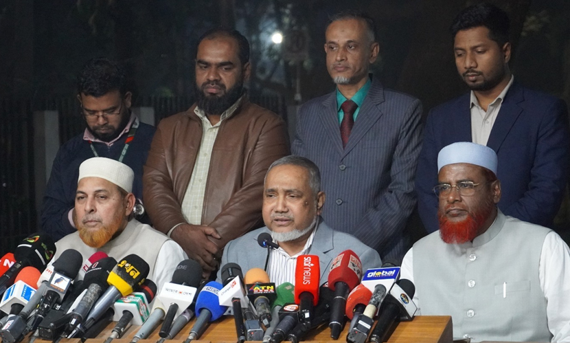 প্রধান উপদেষ্টাকে অনেক কিছু জানতে দেওয়া হয় না: ডা. তাহের