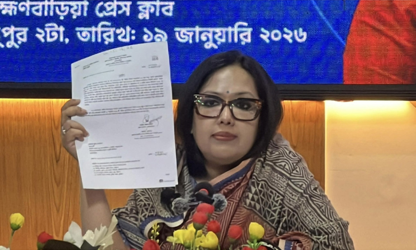 এবার প্রশাসনের বিরুদ্ধে পক্ষপাতিত্বের অভিযোগ রুমিন ফারহানার