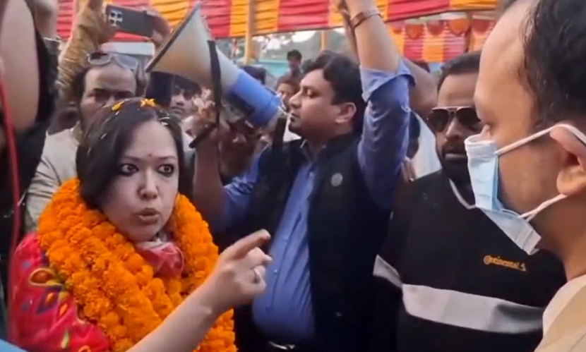 নির্বাহী ম্যাজিস্ট্রেটকে ‘বৃদ্ধাঙ্গুলি’ প্রদর্শন, রুমিন ফারহানাকে তলব