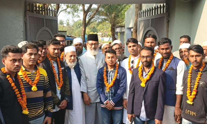 সাতক্ষীরায় জামায়াতে যোগ দিলেন গণঅধিকার পরিষদের ১২ কর্মী