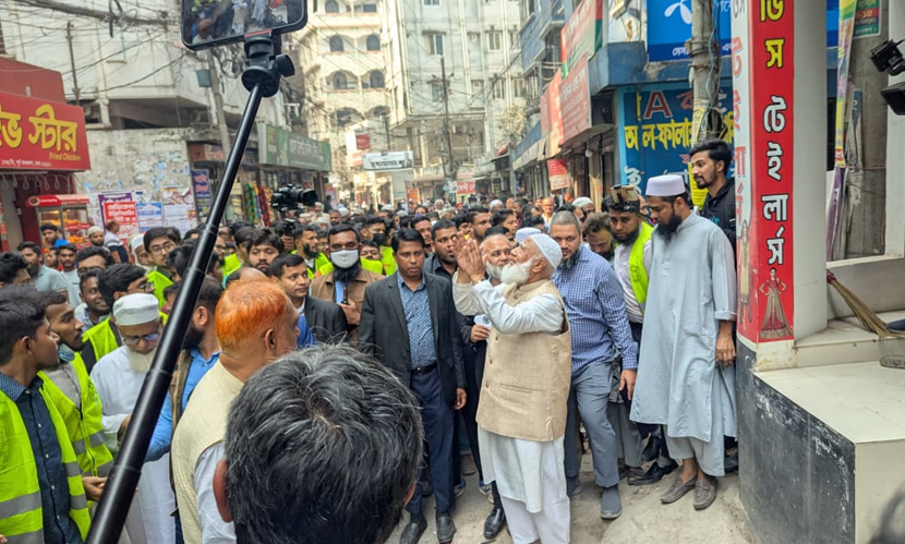 নিজের নির্বাচনি এলাকায় গণসংযোগ করলেন জামায়াত আমির
