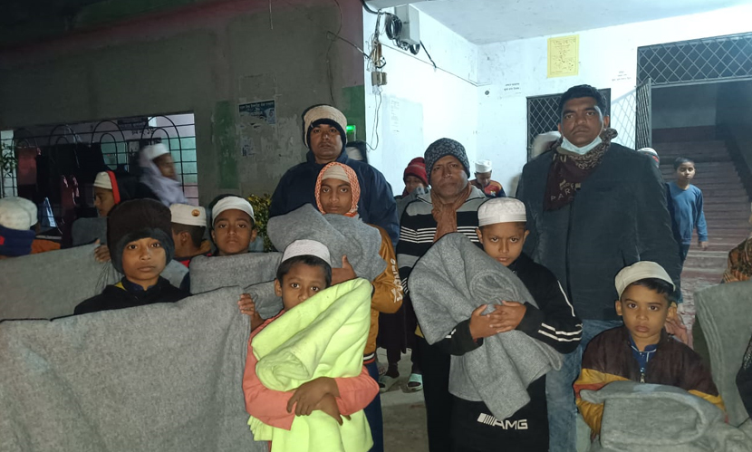 জীবননগর উপজেলা স্বাস্থ্য কমপ্লেক্স ও এতিমখানায় ইউএনও’র কম্বল বিতরণ
