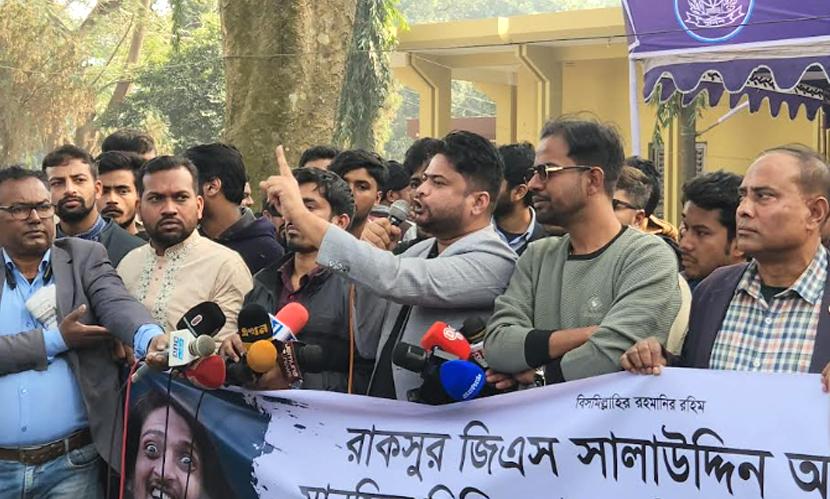 ‘দ্রুত এই উন্মাদের (আম্মার) চিকিৎসা নিশ্চিত করুন’