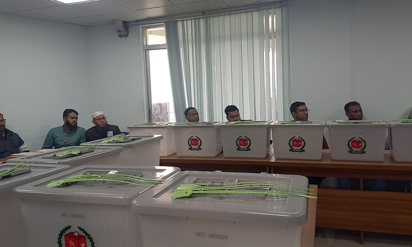 পোস্টাল ব্যালট গ্রহণে প্রস্তুত রিটার্নিং অফিস