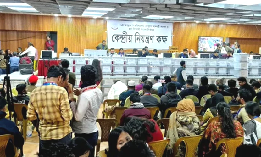 চলছে জকসুর ভোট গণনা, ফল ঘোষণা হবে কেন্দ্রীয় মিলনায়তনে