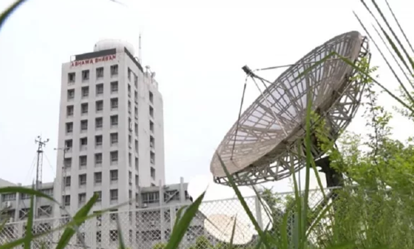 দেশজুড়ে বৃষ্টির আভাস, বাড়তে পারে ঝড়ো হাওয়া