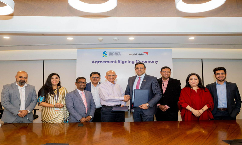 নিরাপদ পানি সরবরাহ ও জলবায়ু সহনশীলতায় স্ট্যান্ডার্ড চার্টার্ড-ওয়ার্ল্ড ভিশনের দুই প্রকল্প