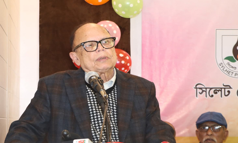 গুজব রুখতে মূলধারার সংবাদমাধ্যমকে শক্তিশালী হতে হবে: খাদ্য উপদেষ্টা