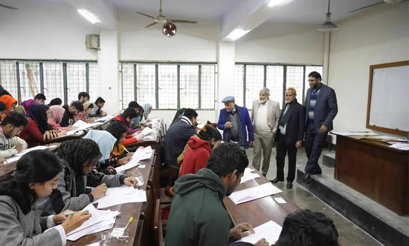 বাকৃবি গুচ্ছ ভর্তি পরীক্ষা সম্পন্ন, উপস্থিতির হার ৮৯.৮%