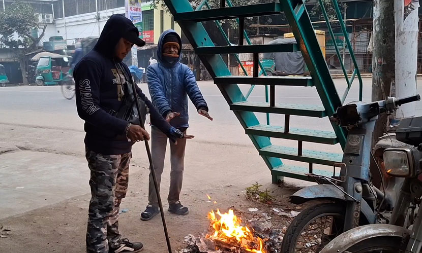 পাবনায় সর্বনিম্ন তাপমাত্রা ৭.৩ ডিগ্রি, তীব্র শীতে জনজীবন বিপর্যস্ত