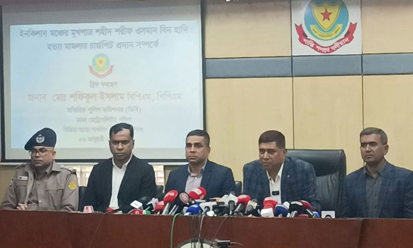 কাউন্সিলর বাপ্পির নির্দেশে হাদিকে গুলি করে ফয়সাল: ডিবি