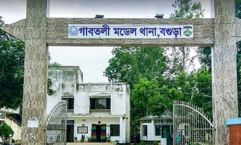 বগুড়ায় অস্ত্রের মুখে ১০ ভরি স্বর্ণালঙ্কারসহ টাকা লুট