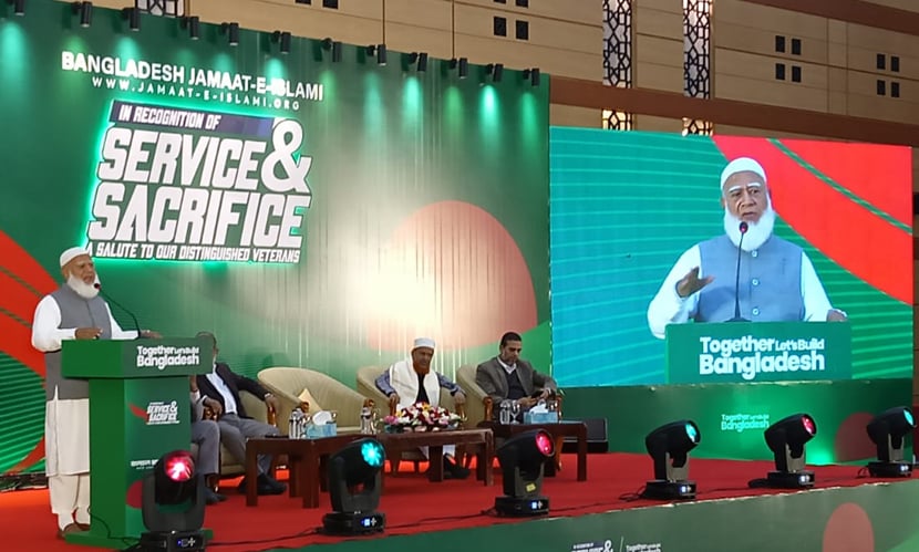 ‘সেনাবাহিনীকে প্রফেশনাল করতে পারলে বিশ্ব সম্মান জানাতে বাধ্য’