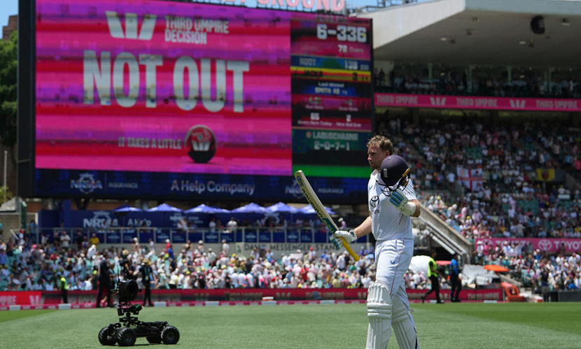 ইতিহাস গড়ে পন্টিংয়ের পাশে রুট