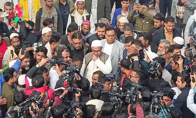 ‘অত্যাচার সহ্য করে গণতন্ত্রের জন্য লড়েছেন খালেদা জিয়া’