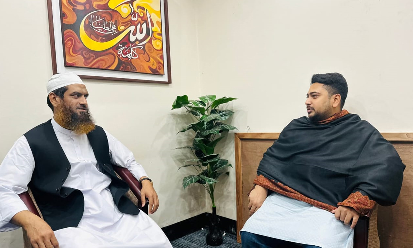 মামুনুল হকের সঙ্গে নাহিদ ইসলামের বৈঠক