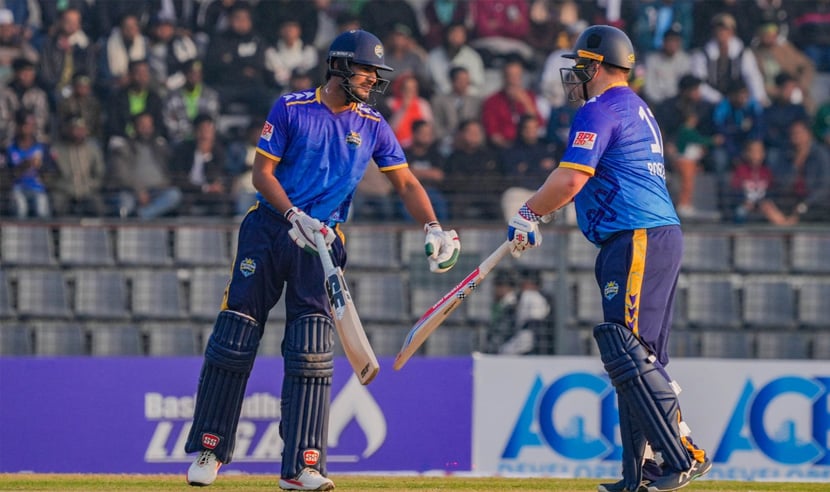 ঢাকাকে ১০ উইকেটে হারাল চট্টগ্রাম