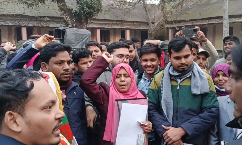 নীলফামারীতে প্রাথমিক নিয়োগ পরীক্ষায় উত্তরপত্র সরবরাহের অভিযোগ