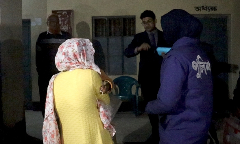 পঞ্চগড়ে প্রাথমিক নিয়োগ পরীক্ষায় ডিভাইসসহ নারী আটক