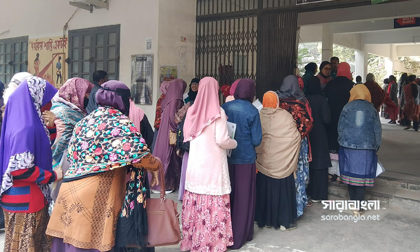 রাবির ‘সি’ ইউনিটের প্রথম শিফটের ভর্তি পরীক্ষা শুরু