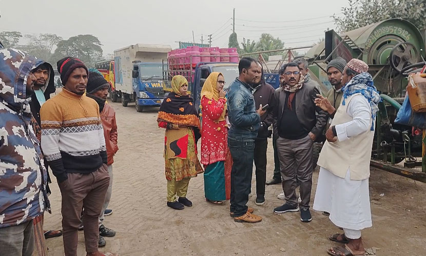 চলছে সুন্দরবনের পর্যটনবাহী নৌযান ধর্মঘট, ফিরে যাচ্ছেন পর্যটকরা