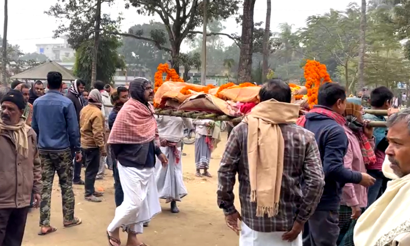 সৎকারে বাধা, মরদেহ নিয়ে হিন্দু সম্প্রদায়ের বিক্ষোভ