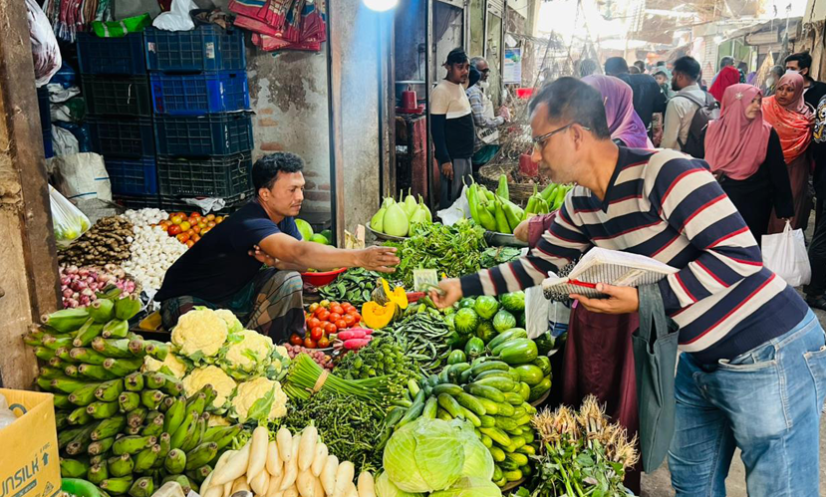 রমজানের আগেই কুষ্টিয়ায় অস্থির নিত্যপণ্যের বাজার