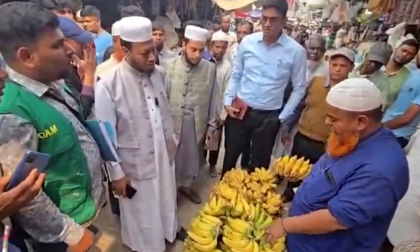 কুষ্টিয়ায় বাজার মনিটরিংয়ে এমপি আমির হামজা
