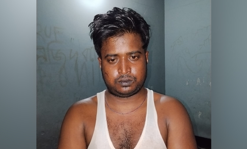 চাঁপাইনবাবগঞ্জে মন্দিরে হামলার অভিযোগে যুবক গ্রেফতার