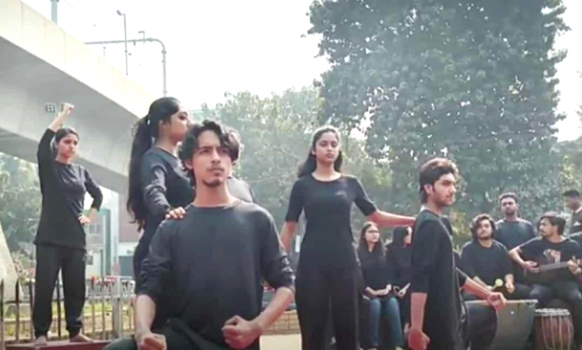 ঢাবিতে মঞ্চায়িত হলো ‘ভাষার ক্ষুধা’ নাটক