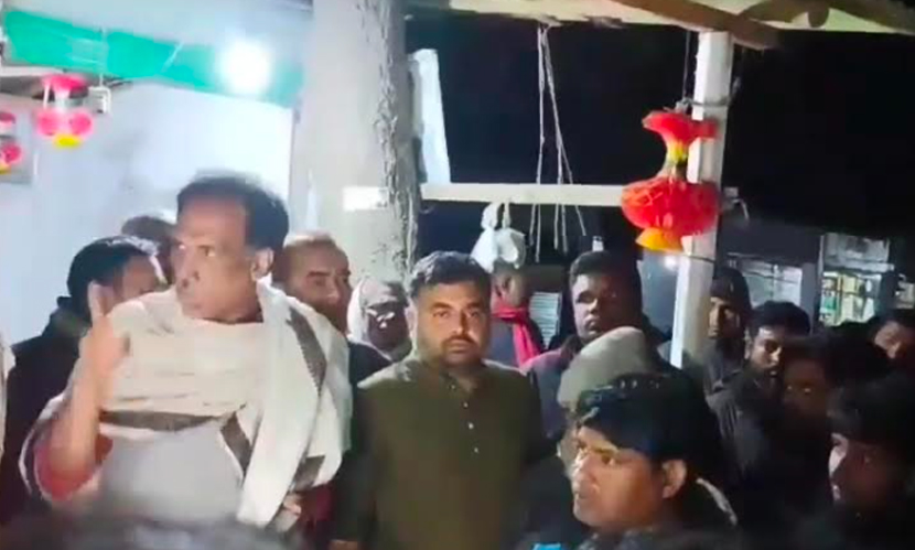 নাটোরে স্বতন্ত্র প্রার্থীর মিছিলে হামলার অভিযোগ, আহত ১২