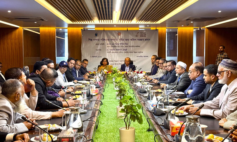 শিল্প-সংযোগ জোরদারে ১৩টি আইএসসিকে এনএসডিএ’র কোটি টাকার সরঞ্জাম সহায়তা