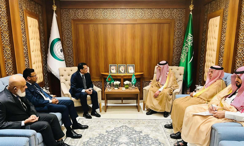 তারেক রহমানকে সৌদি আরবে সফরের আমন্ত্রণ