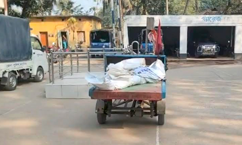 নাটোরের সিংড়ায় ড্রাম ট্রাকের চাপায় কিশোর নিহত