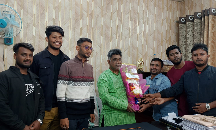 রাবি শিক্ষার্থীদের শুভেচ্ছা জানালেন মিনু