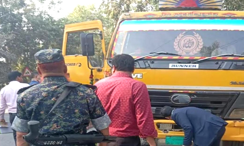 রাজবাড়ীতে শব্দ দূষণ নিয়ন্ত্রণে অভিযান, চালকের জরিমানা