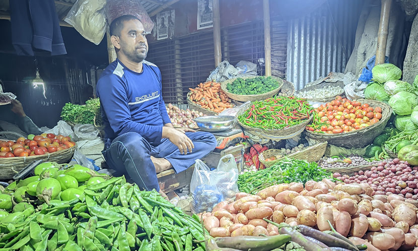গাইবান্ধার সবজির বাজারে স্বস্তির হাওয়া