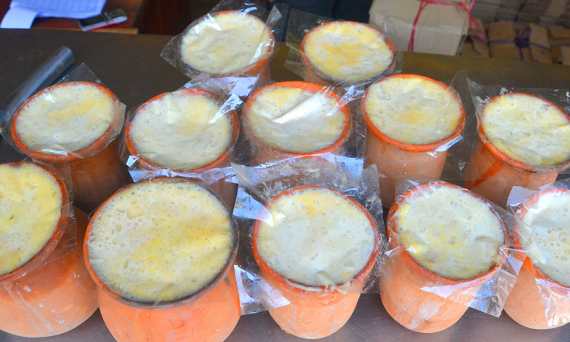 বগুড়ায় ইফতারে টক দই বিক্রির শীর্ষে