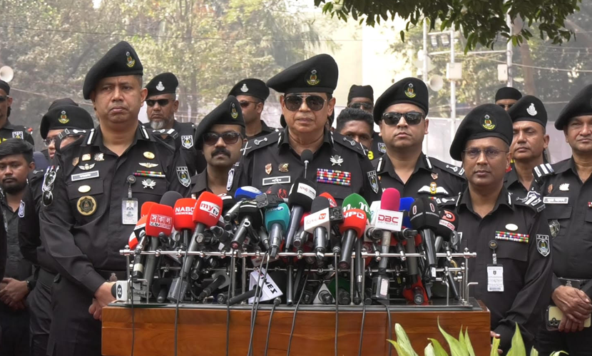 শহীদ মিনারে বিশৃঙ্খলা ঠেকাতে তৎপর র‌্যাব: ডিজি