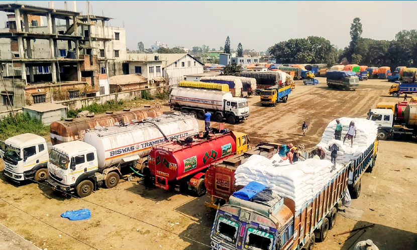হোলি উপলক্ষ্যে হিলি স্থলবন্দরে আমদানি-রফতানি বন্ধ আজ