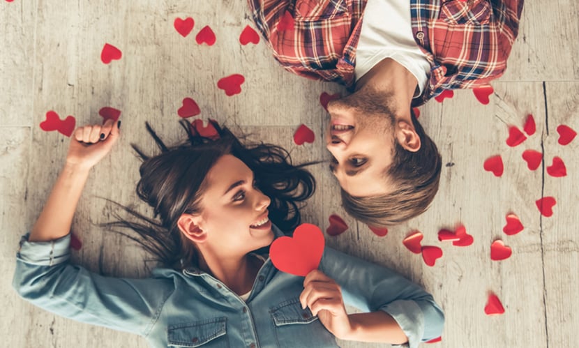 ফাগুন হাওয়ায় হৃদয়ের রঙিন স্পন্দনে ‘ভালোবাসি’ বলার দিন