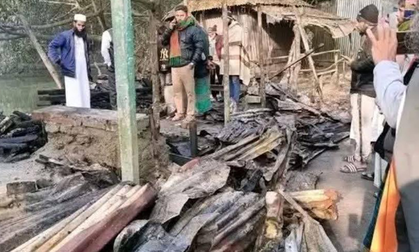 রাজাপুরে জামায়াতে ইসলামীর কার্যালয়ে অগ্নিসংযোগ