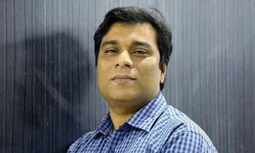 বাসসের এমডি পদ ছাড়লেন মাহবুব মোর্শেদ