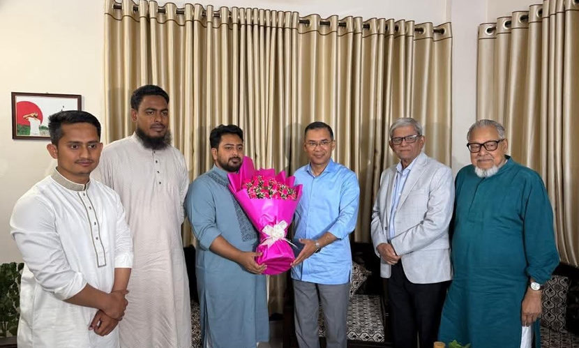 এবার নাহিদ ইসলামের বাসায় তারেক রহমান