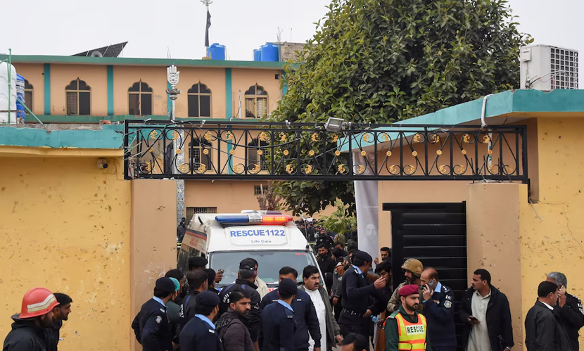পাকিস্তানে মসজিদে আত্মঘাতী হামলা, নিহত ৩১