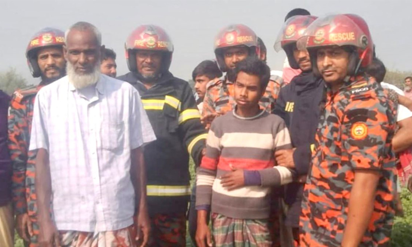 মোবাইল কিনে না দেওয়ায় কিশোরের আত্মহত্যার চেষ্টা