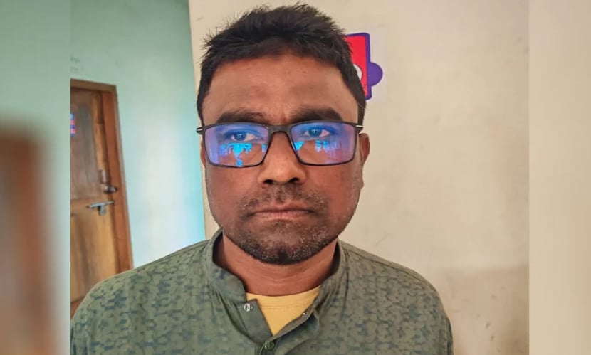 ছাত্রীকে ধর্ষণ করে ভিডিও ধারণ, মাদরাসার অধ্যক্ষ গ্রেফতার