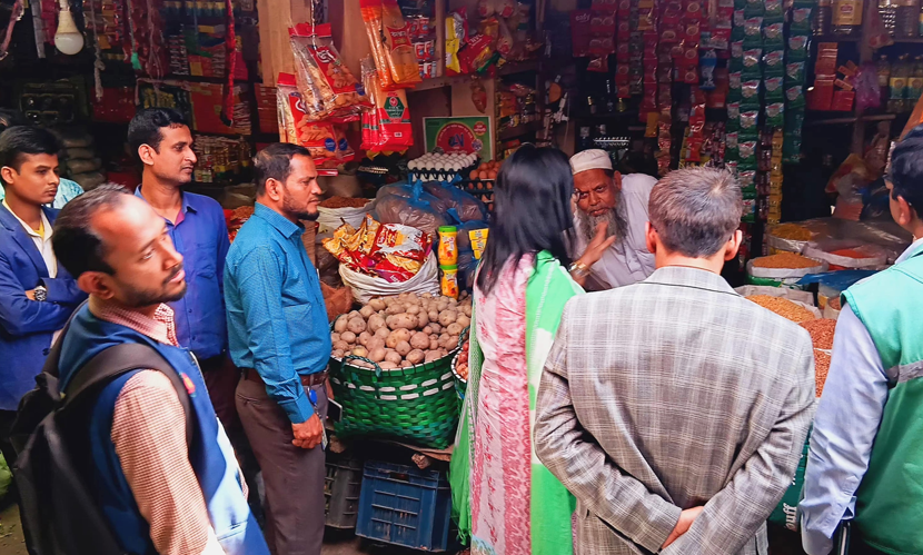 উখিয়ায় ৫ প্রতিষ্ঠানকে মেয়াদোত্তীর্ণ পণ্য রাখায় জরিমানা