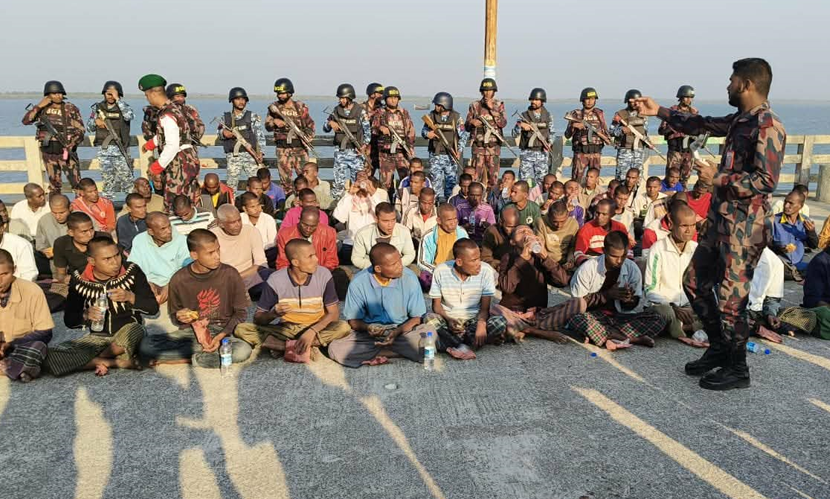 ৭৩ বাংলাদেশি জেলেকে মুক্তি দিল আরাকান আর্মি