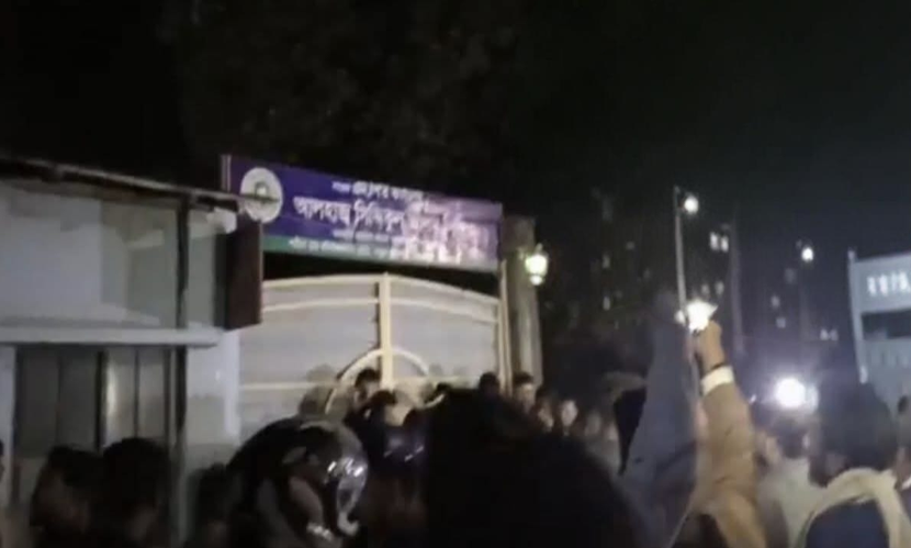 সৈয়দপুরে ভোট কেনার অভিযোগে জাপার প্রার্থীর অফিস ঘেরাও